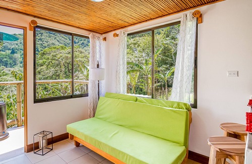 Roble Apartment | Tropical retreat with private balcony & great views - dog-friendly
