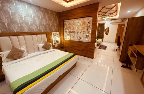 Haridwar Hotel | Tropical Roots - A Four Star Luxury Hotel