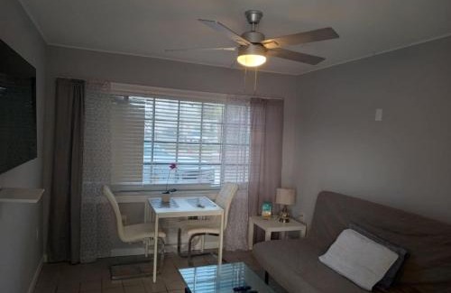 Clearwater Beach Hotel | Tropical Sky Ranch Motel