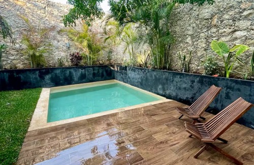 Merida Municipality House | Tropical townhouse
