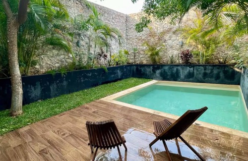 Merida Municipality House | Tropical townhouse