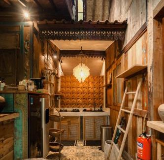 Mas Ski Chalet | Tropical Traditional Indonesian Wooden Cottage - Beji Mas, Ubud