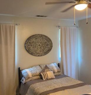 Eastvale Bed & Breakfast | Tropical Vibes