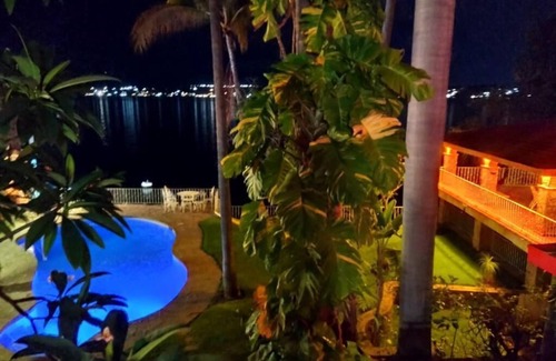 Tequesquitengo House | Tropical Villa beside "Teques" Lake 1/2 hour Away from Mexico City