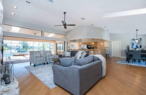 Punta Gorda House | Tropical-Waterfront|Htd Pool-Spa-Dock-Kayaks-Bikes
