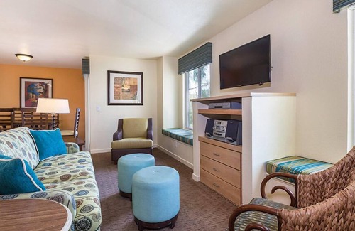 Las Vegas Resort | Tropicana Resort 2bdr Twin Deluxe