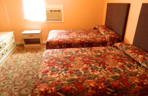 Holly Heights Hotel | Tropizar Motel