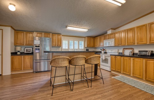 Bristol House | Trout House, 4bd/3ba on the South Holston River