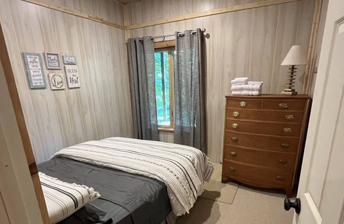 Perrysville Cabin | Trove of Trees Cabin - 24+ acres of woods near Mohican / Pleasant Lake