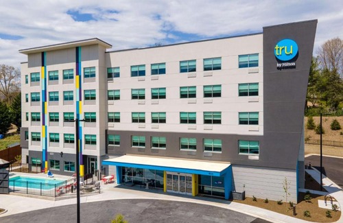 Asheville Hotel | Tru by Hilton Asheville Blue Ridge Parkway