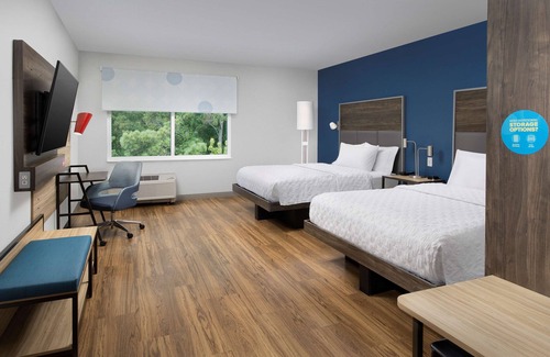 North Charleston Hotel | Tru by Hilton Charleston Ashley Phosphate