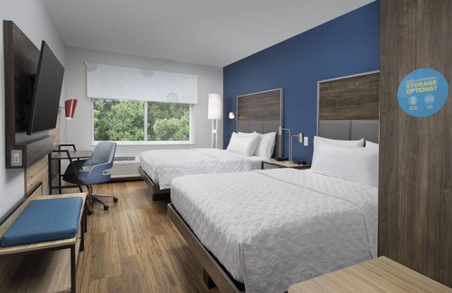 North Charleston Hotel | Tru by Hilton Charleston Ashley Phosphate
