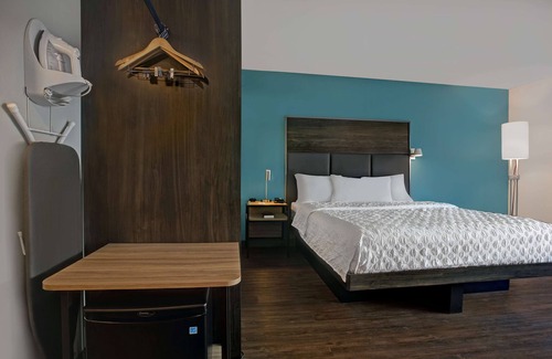 Ashley Oaks Hotel | Tru by Hilton Knoxville West Turkey Creek