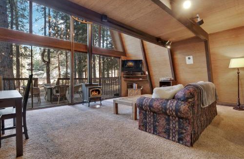 Truckee House | Truckee Cabin Getaway - Sleeps 6