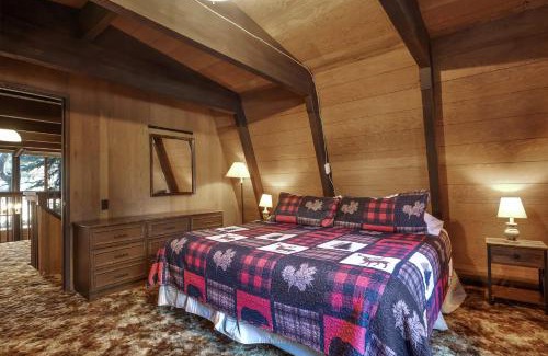 Truckee House | Truckee Cabin Getaway - Sleeps 6