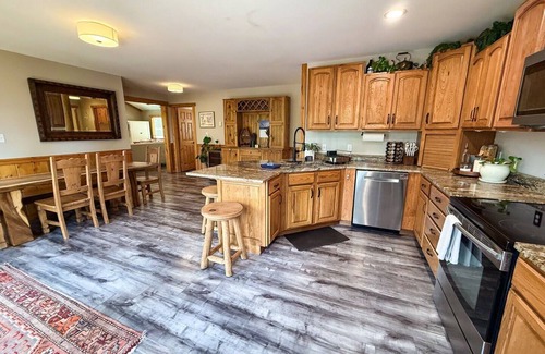 Whitefish House | True Montana Peaceful Surroundings | Beautiful Home | Pet Friendly | Sleeps 8