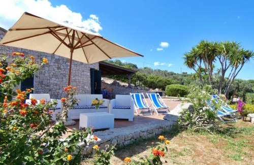 Marina di Novaglie Villa | Trullo Anthos - Con Splendida Vista Mare e Giardino Privato