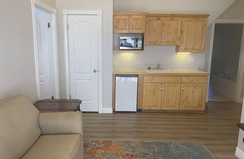 Midway Ski Chalet | Truly a Swiss Chalet! This 3 bedroom Chalet is set in the valley of Midway