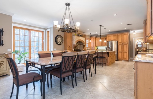 Southold House | Truly special! Huge North Fork Villa Great for multiple families- Walk to beach