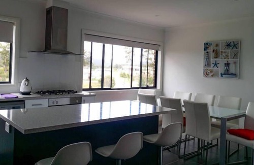 Eden House | Trumpeter Avenue in Eden