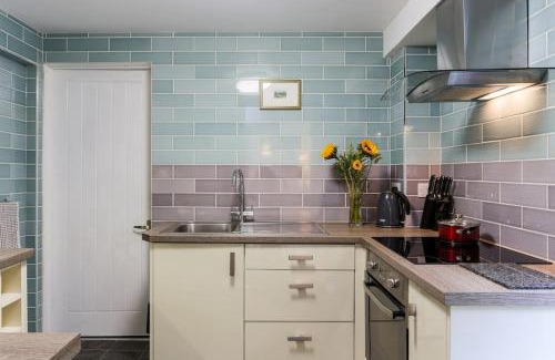 Truro Apartment | Truro apartment in a stunning quiet location