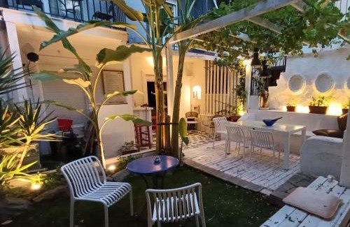 Agios Pavlos Apartment | Trykonos Oasis Garden - Free Parking - Explore Center on foot - Close to University & Helexpo