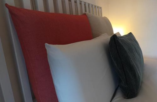 Agios Pavlos Apartment | Trykonos Oasis Garden - Free Parking - Explore Center on foot - Close to University & Helexpo