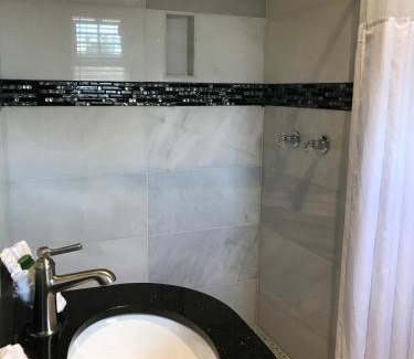 Hollywood Hotel | Trylon Hotel - Hollywood