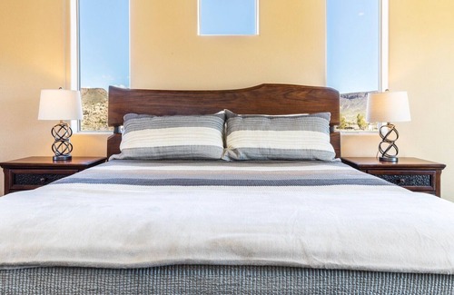 Pioneertown House | TRZ- Pioneertown Ranch w/ Spa + Basketball & Games