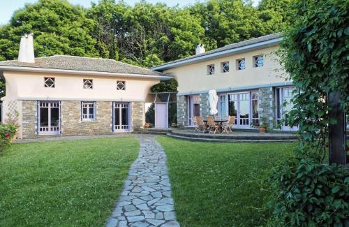Zagora-Mouresi House | Tsagkarada Country Estate with Pool