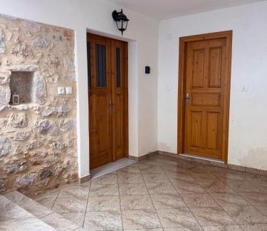 Leonidio Apartment | Tsakoniki filoxenia!