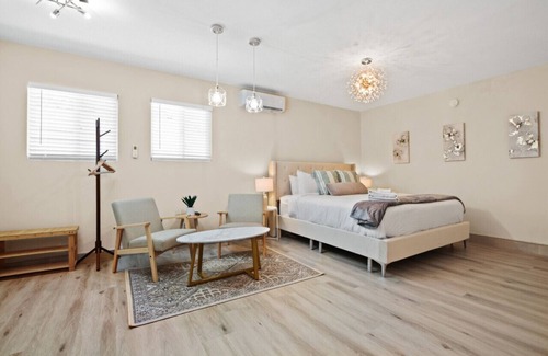 La Puente Apartment | tsgv-lp364-b-wos-es-1-1