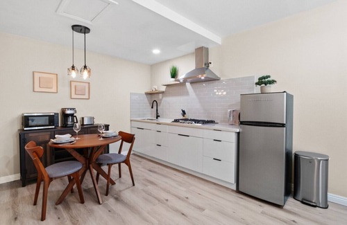 La Puente Apartment | tsgv-lp364-b-wos-es-1-1
