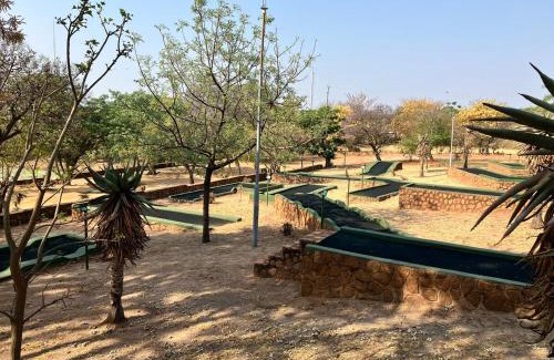 Buffelspoort Ski Chalet | Tshiamo Bush Chalet