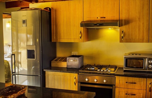 Hammanskraal Cabin | Tshikwalo Game Lodge