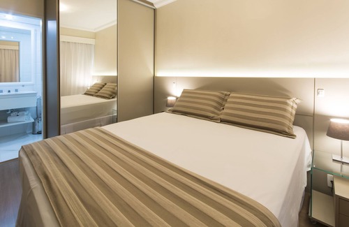 Indianopolis Hotel | Tsue The Palace Flat