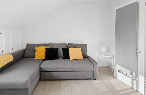 Addiscombe Apartment | TTSA - Essential 1 Bedroom Apartment 1 - Croydon