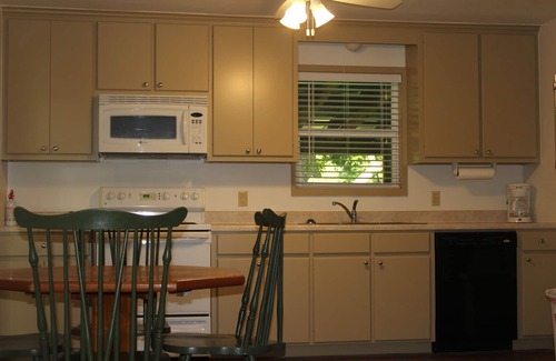 Gruene Cabin | Tube, swim, relax, and enjoy the Guadalupe River ~ near Historic Gruene.