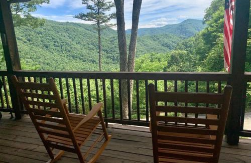 Tuckasegee House | Tuck'd Inn!