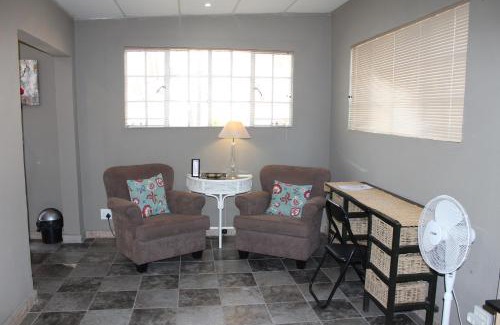 Nelspruit House | Tucked-Away 1&2 Bedroom Houses
