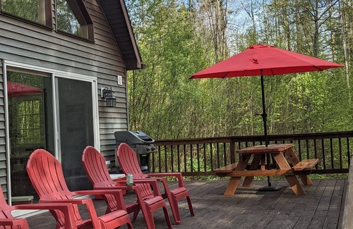 North Creek Ski Chalet | Tucked Away in ADKs - Minutes from Gore