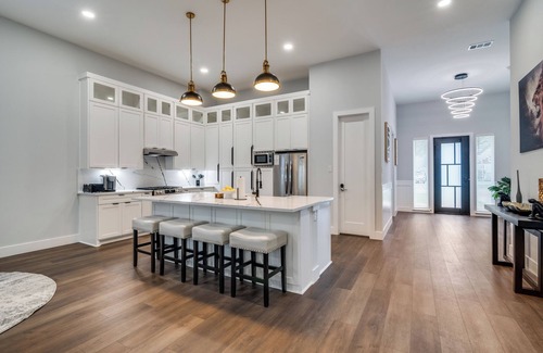 Garland House | Tucked away New construction Home near Garland Downtown area