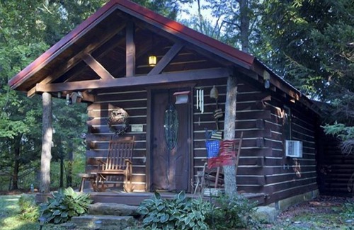 New Plymouth Cabin | Tucked In - Standard Couple's Cabin