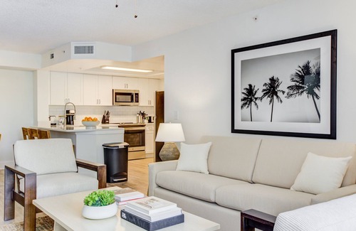 Davie Apartment | Tucker At Palm Trace Landings Fort Lauderdale