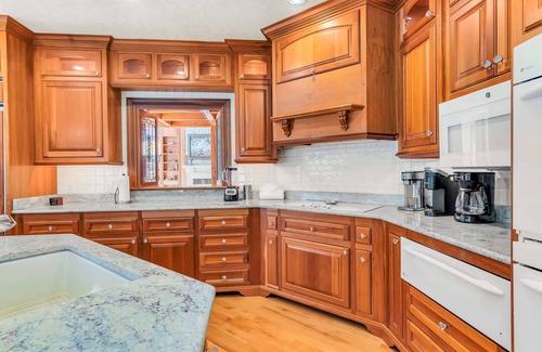 Blue Eye House | Tuckers Cove 7 Bedroom Home by RedAwning