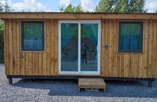 Llandovery Other | Tucson Cabin