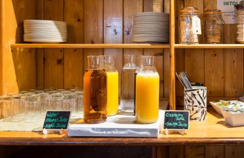 Porthmadog Bed & Breakfast | Tudor Lodge
