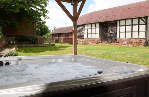 Dunhampton Cottage | Tudor Manor and The Coach House - pet friendly with a hot tub and games room