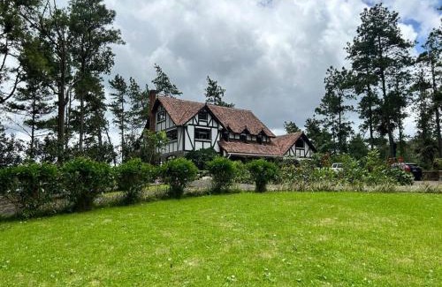 Cerro Azul Ski Chalet | Tudor Mountain Retreat