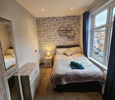 Leicester Apartment | Tudor Road House
